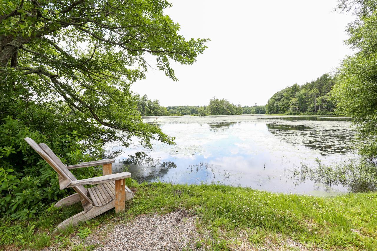 Tuxbury Pond Camping Resort Tiny House Murphy South Hampton Extérieur photo